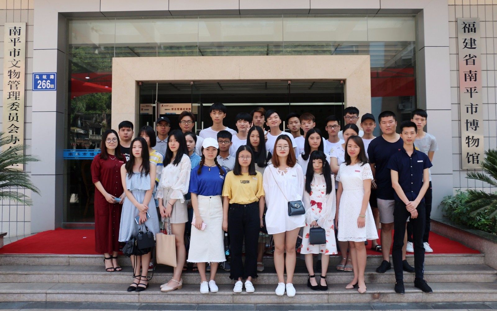 博物馆签约2018051702.jpg 博物馆签约2018051702.jpg