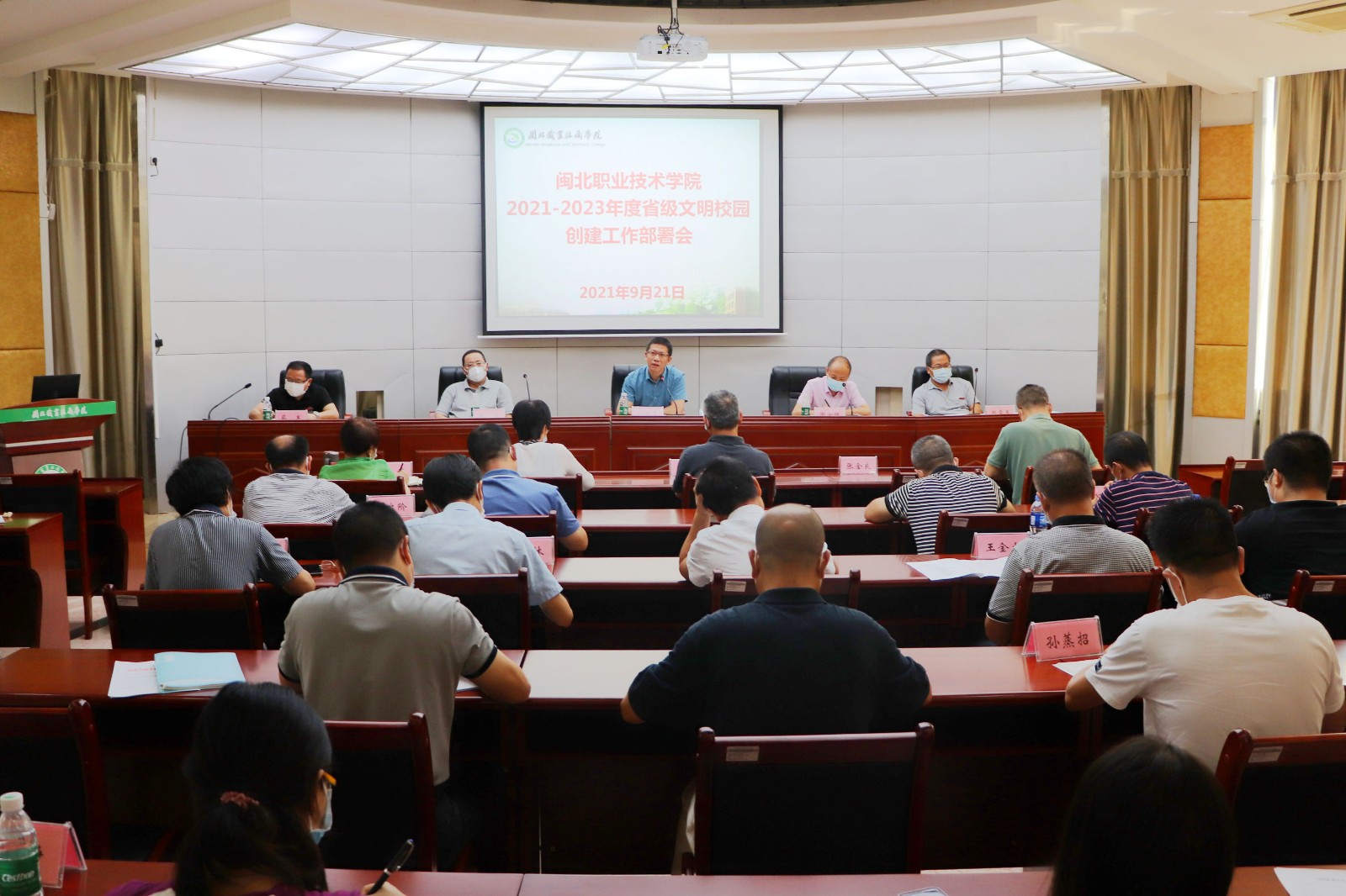 调色_0002_曲线 1.jpg 调色_0002_曲线 1.jpg