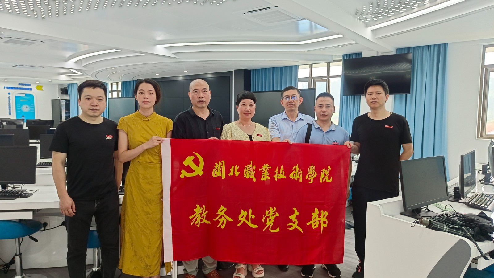 管理系.jpg 管理系.jpg