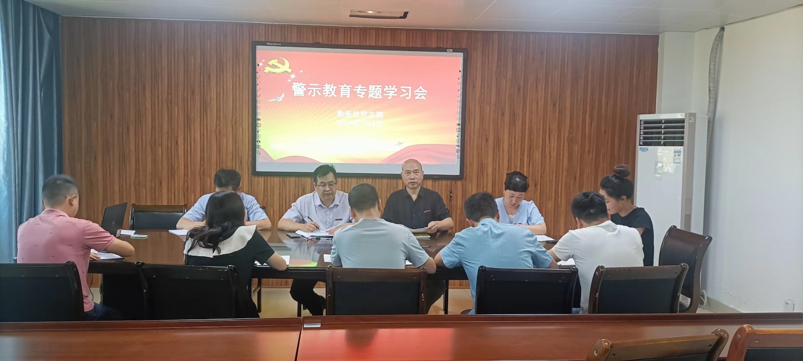 974fe5e2069eda975d539f05fef1cf4.jpg 974fe5e2069eda975d539f05fef1cf4.jpg