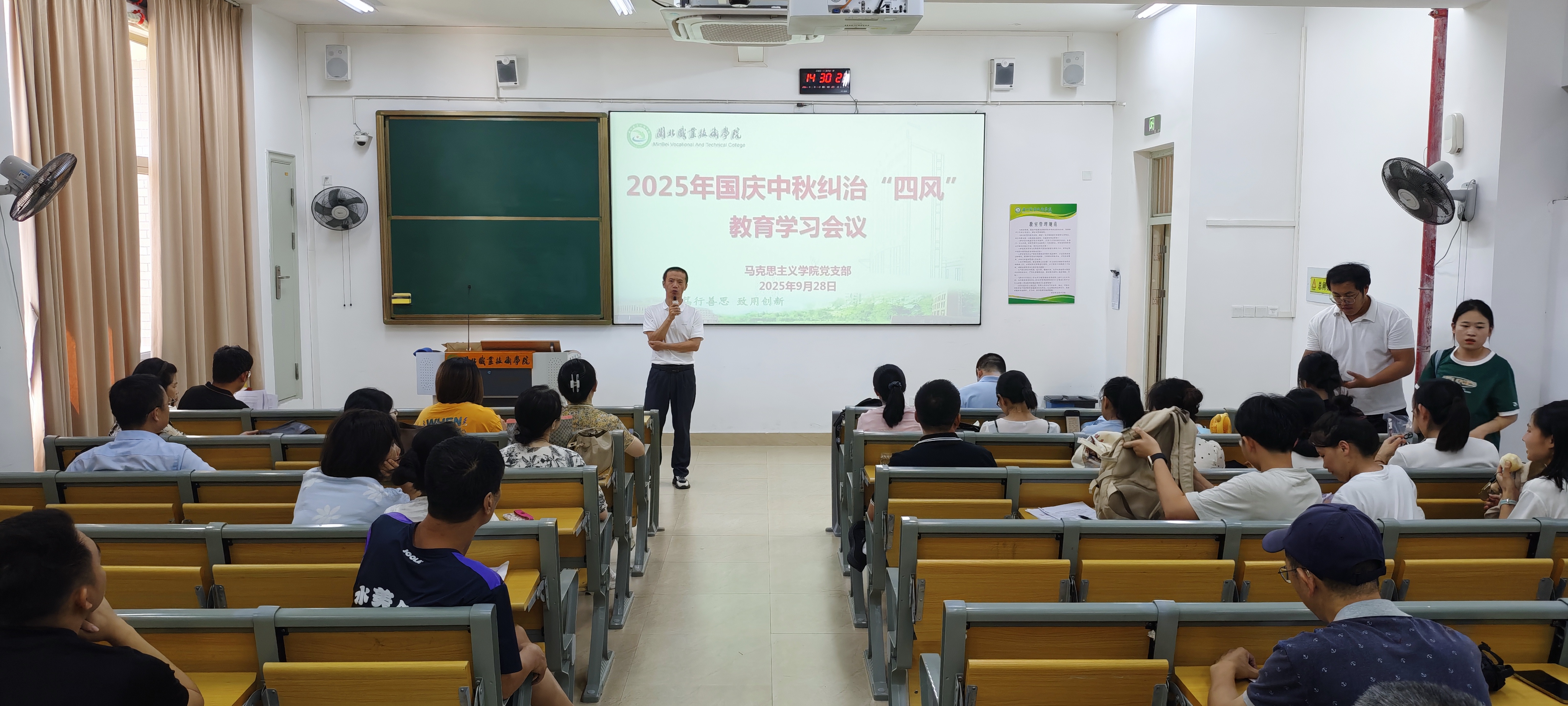 d081c72bdde4c4971191235cb2818ab.jpg d081c72bdde4c4971191235cb2818ab.jpg