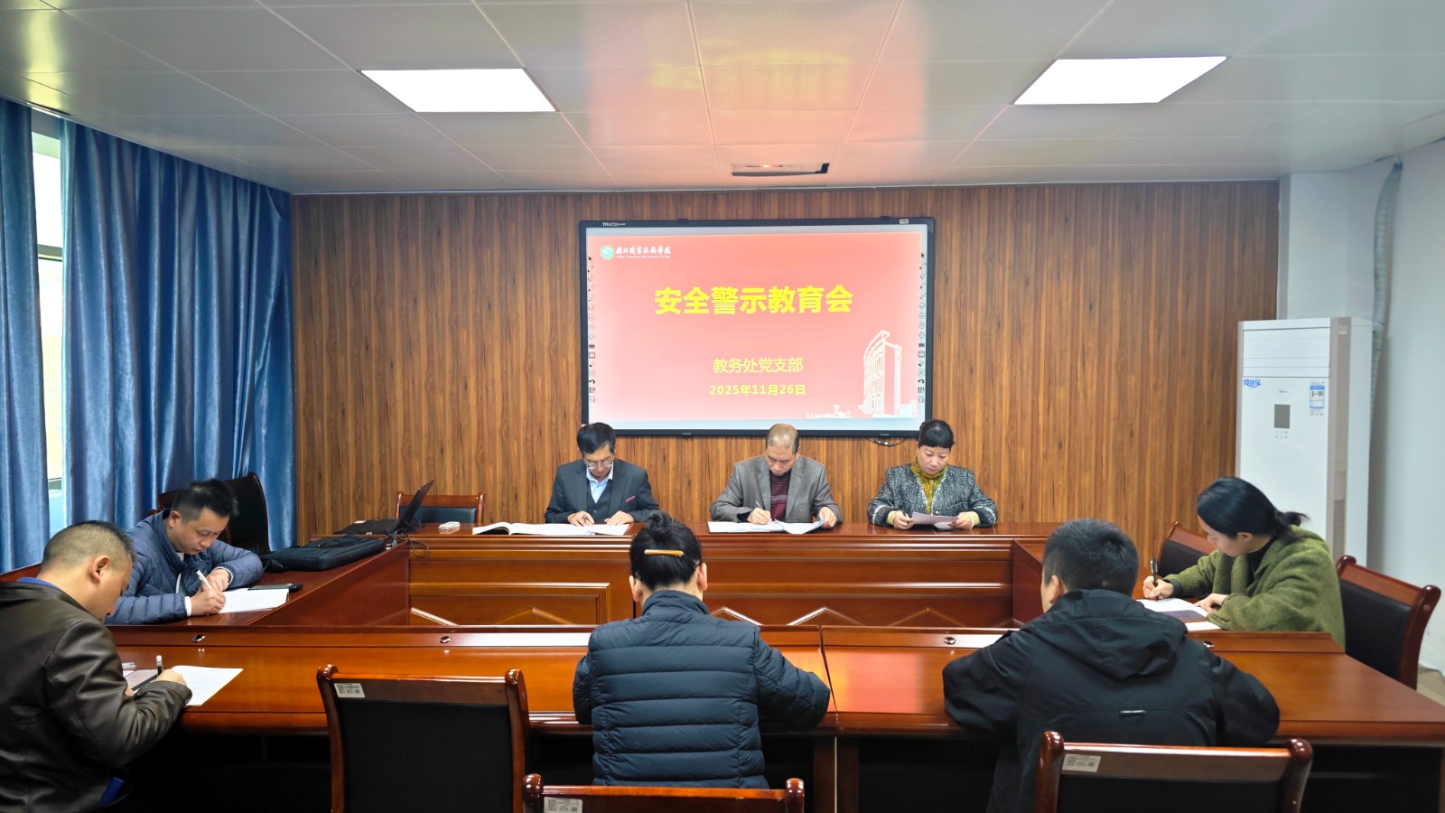 174691ba850bc6523e9bee25d89a2cf.jpg 174691ba850bc6523e9bee25d89a2cf.jpg