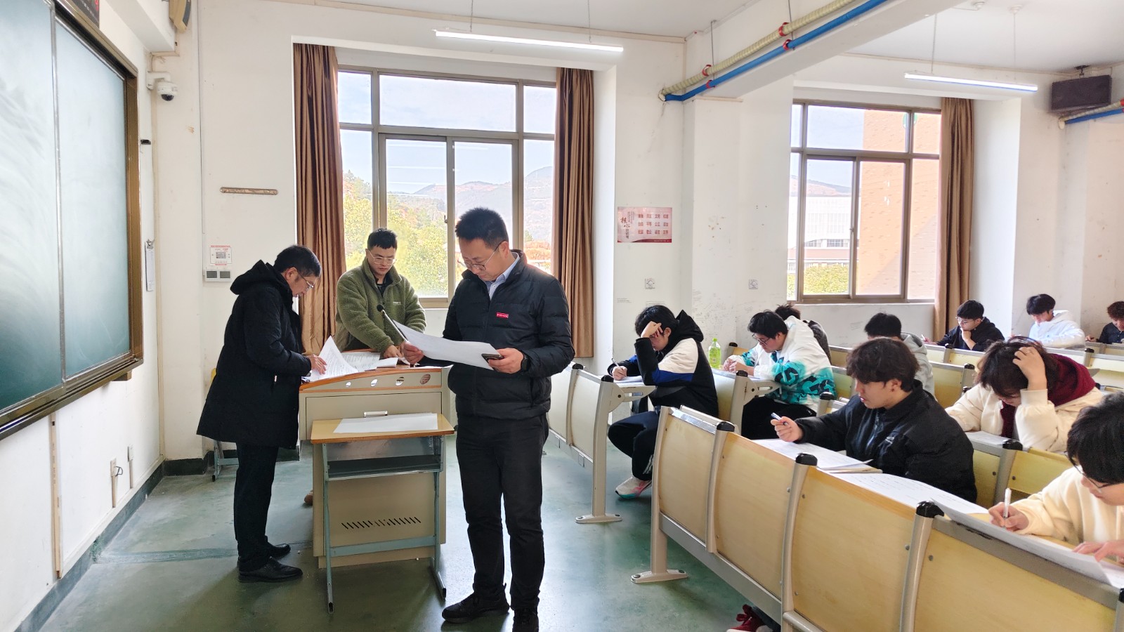 ff0cc4138c71b42c0bd1bff353fdbe0.jpg ff0cc4138c71b42c0bd1bff353fdbe0.jpg